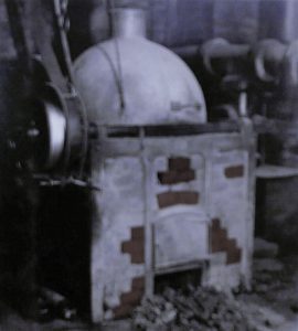 Erster Kaffee-Röstofen von Wilhelm Schmitz-Scholl in der Ruhrstr. 6 gegenüber dem Wohnhaus des Tengelmann-Urvaters