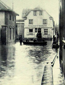 MH_Ruhrstrasse_3_Torbogen_Hochwasser_1927