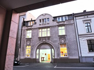 AT_NIGHT_Ausstellung_Ni-HAO-TAIWAN_in_der_Galerie-an-der-Ruhr_Muelheim_Foto_by_Ivo_Franz