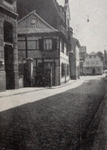 GEGENUEBER_RUHRSTR.3