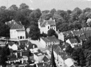 oben Casinogebäude (li.) Villa Nedelmann (re.) Mitte Ruhrstr. 1 daneben Ruhrstr. 3 Glockengiebel