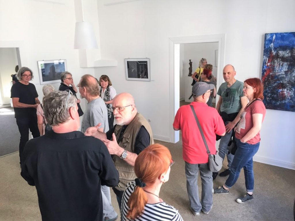 Klaus Jost (Mitte) in der musealen Einzelausstellung "UNDER CURRENT" Ruhr Gallery - Kunstmuseum Mülheim an der Ruhr str.3